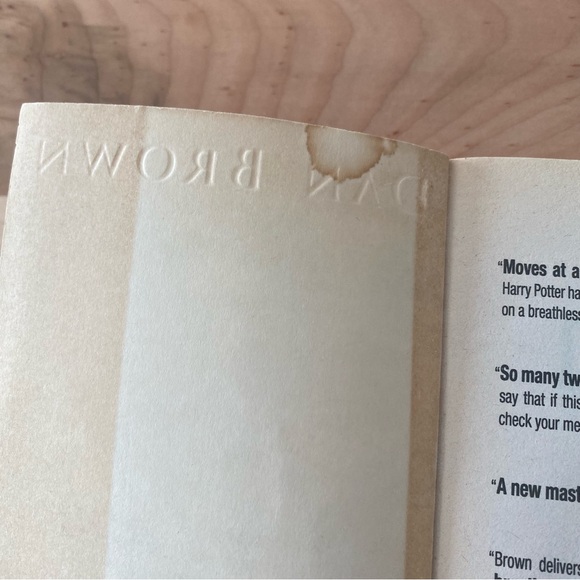 The Da Vinci Code by Dan Brown - Paperback Edition, Suspense, Mystery Novel - Picture 3 of 4